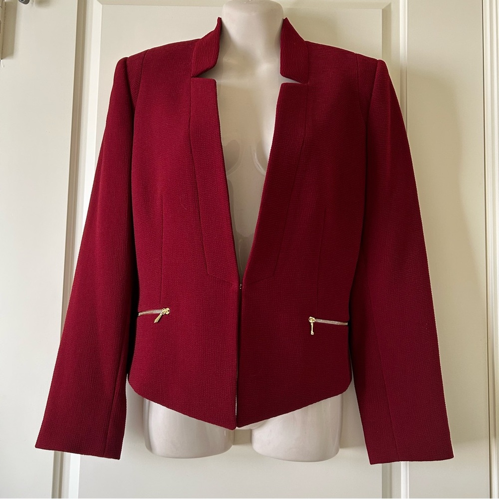TAHARI Burgundy Jacket With Gold Zippers and Star-Shape Collar, Size 6  New
